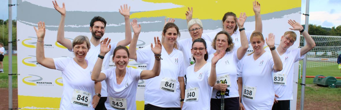 Ein Gruppenfoto der Läuferinnen und Läufer.