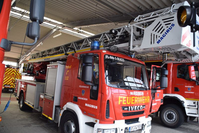 Feuerwehrauto mit Drehleiter